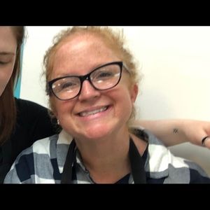 Meet your Posher, Lori